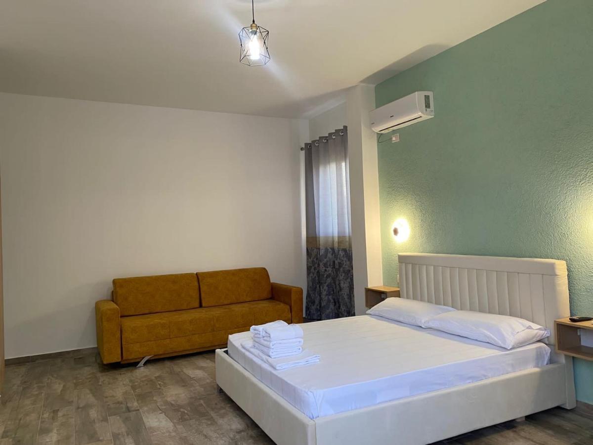 Gray&Oli Studios Vlorë 外观 照片
