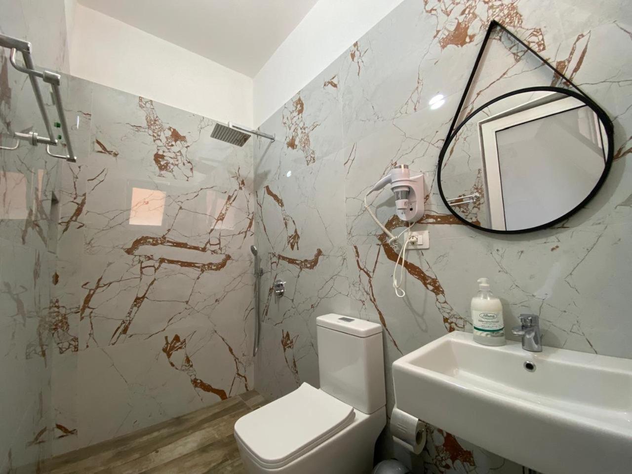 Gray&Oli Studios Vlorë 外观 照片